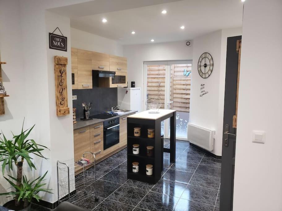 Maison Chez Fredo Calais Eksteriør billede
